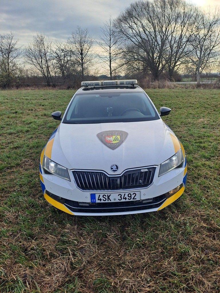 Vozidlo obecní policie Škoda Superb 7