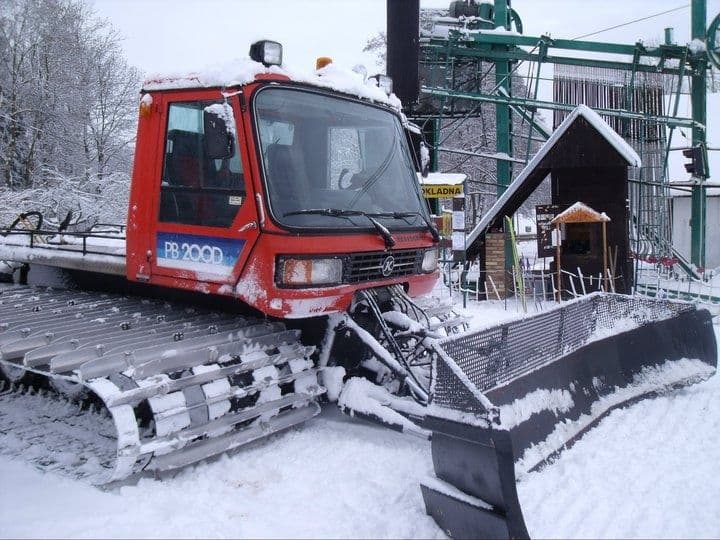 Rolba PistenBully PB 200D 3
